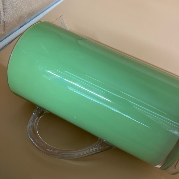 Pottery Barn Alfresco Acrylic Drink Pitcher  Green Vintage 2 Qt NWT Flawed - Picture 8 of 11